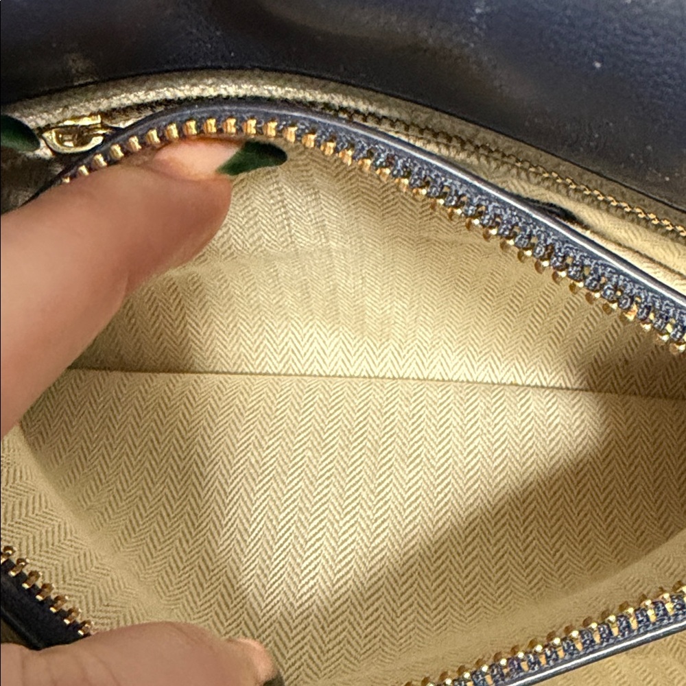 Tory Burch Tweed Crossbody/Shoulder bag - Picture 3 of 9